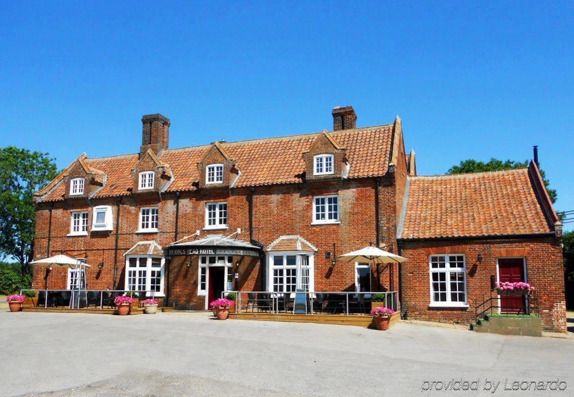 Отель The King'S Head Холт Экстерьер фото